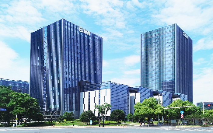傳統(tǒng)藥企的互聯(lián)網(wǎng)轉(zhuǎn)型 線下發(fā)展25年后，全面擁抱互聯(lián)網(wǎng)醫(yī)院與藥品互聯(lián)網(wǎng)信息服務(wù)